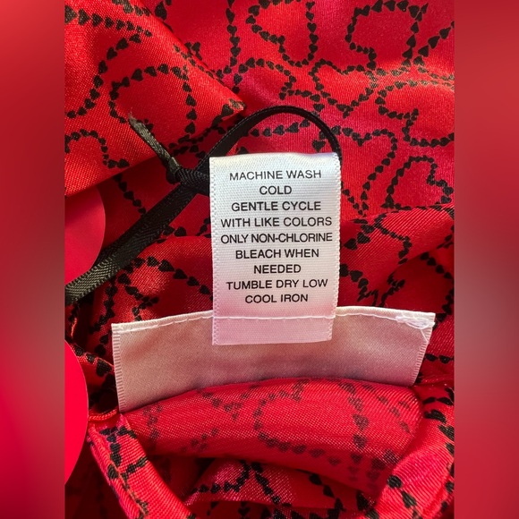 Morgan Taylor Intimates Red Heart Valentines Day Women's Nightgown Robe NWT - Picture 6 of 6